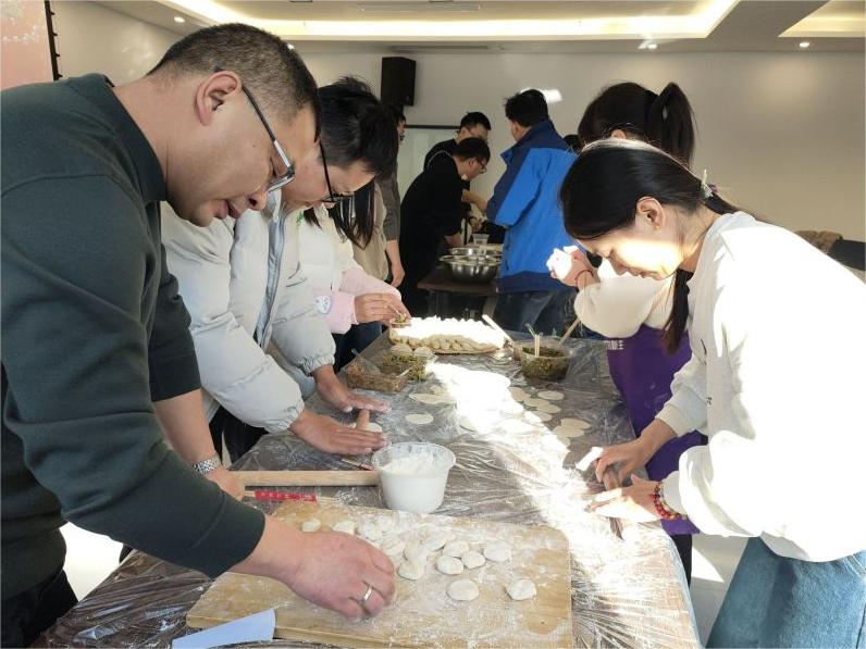 中原綠豐舉辦“冬至包餃子”活動(dòng)，溫情滿滿